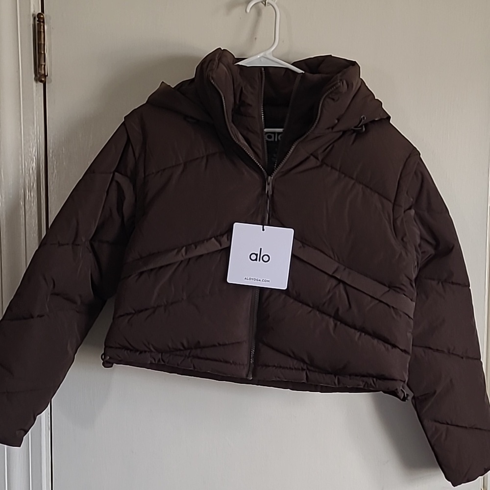 Small ALO Yoga Glacier Puffer in Expresso Size Small